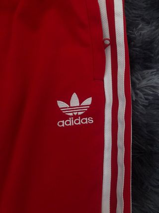 Pantalón Adidas Rojo Rayas Blancas