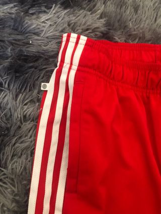 Pantalón Adidas Rojo Rayas Blancas