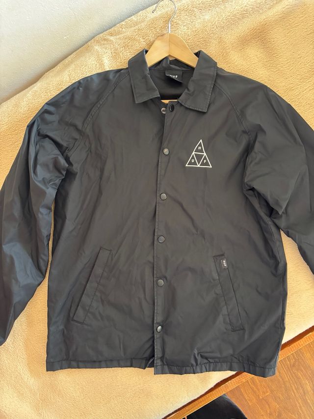 Cortavientos HUF Negro