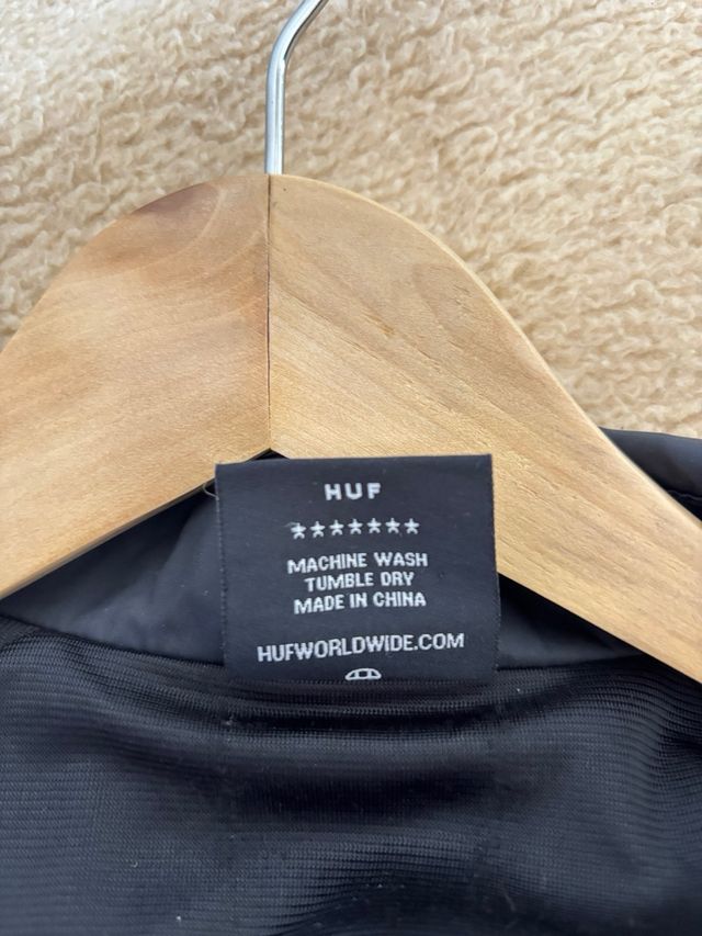 Cortavientos HUF Negro