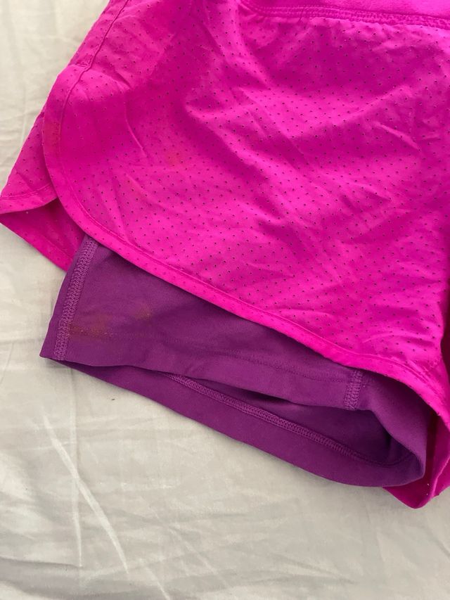 Shorts Nike Rosa e Viola Elastici