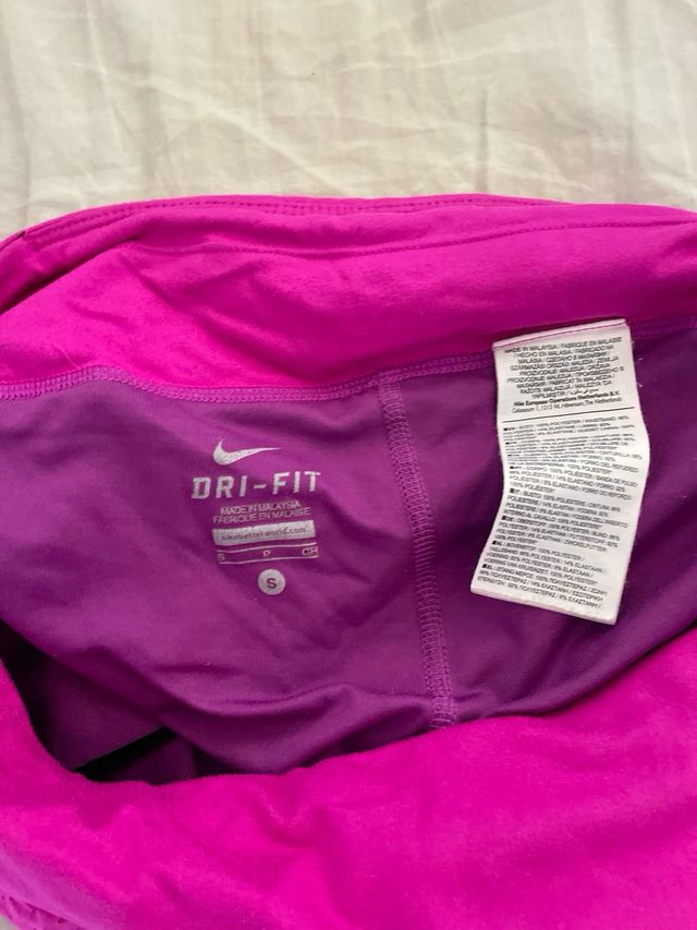 Shorts Nike Rosa e Viola Elastici