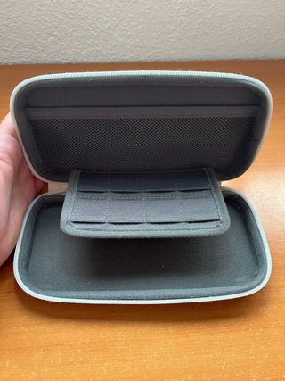 Nintendo Switch Lite + Caricabatterie e Custodia