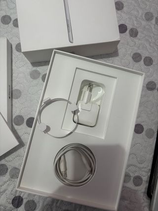 iPad 7ª Gen 10.2 Plata + Apple Pencil