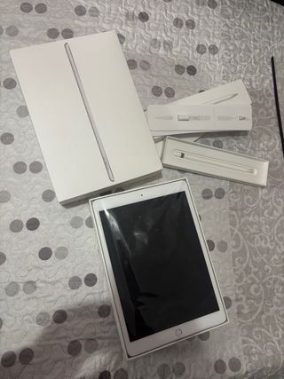 iPad 7ª Gen 10.2 Plata + Apple Pencil