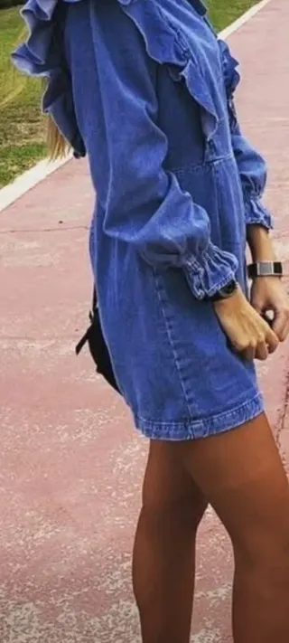 Vestido tejano con volantes