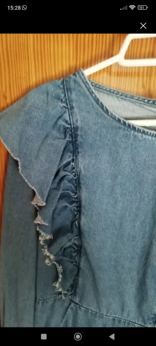 Vestido tejano con volantes