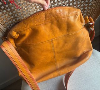 Bolso de piel naranja