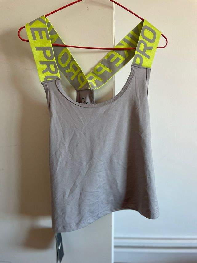 Top sportivo Nike Pro grigio NUOVO