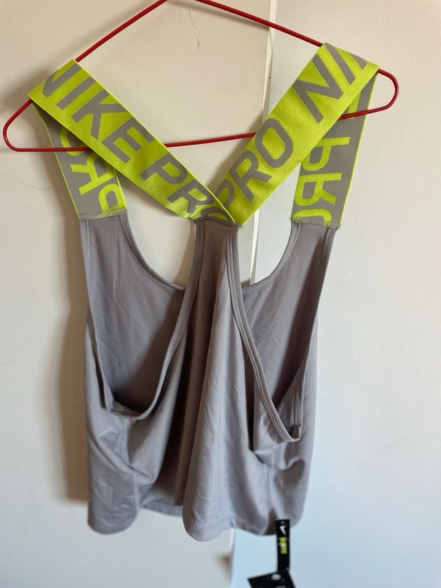 Top sportivo Nike Pro grigio NUOVO