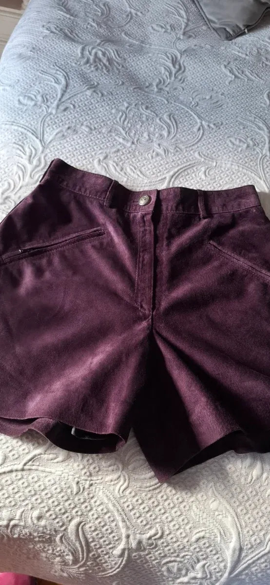Pantalón de ante morado