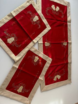 set centri natalizi rossi e oro