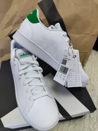 Zapatillas Adidas Blancas y Verdes Nuevas