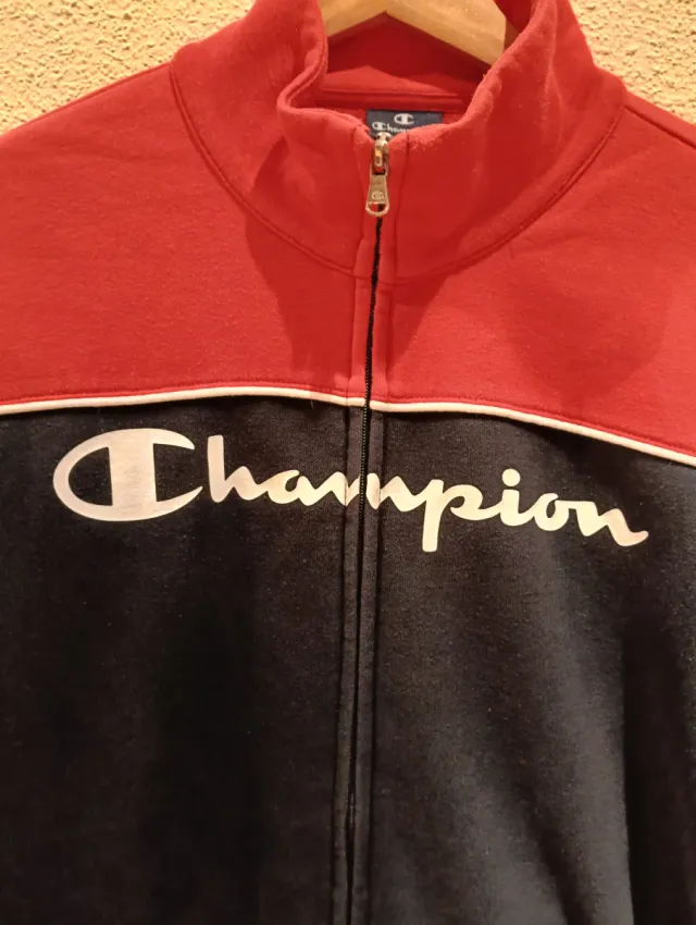 Chaqueta Champion Vintage Roja y Negra