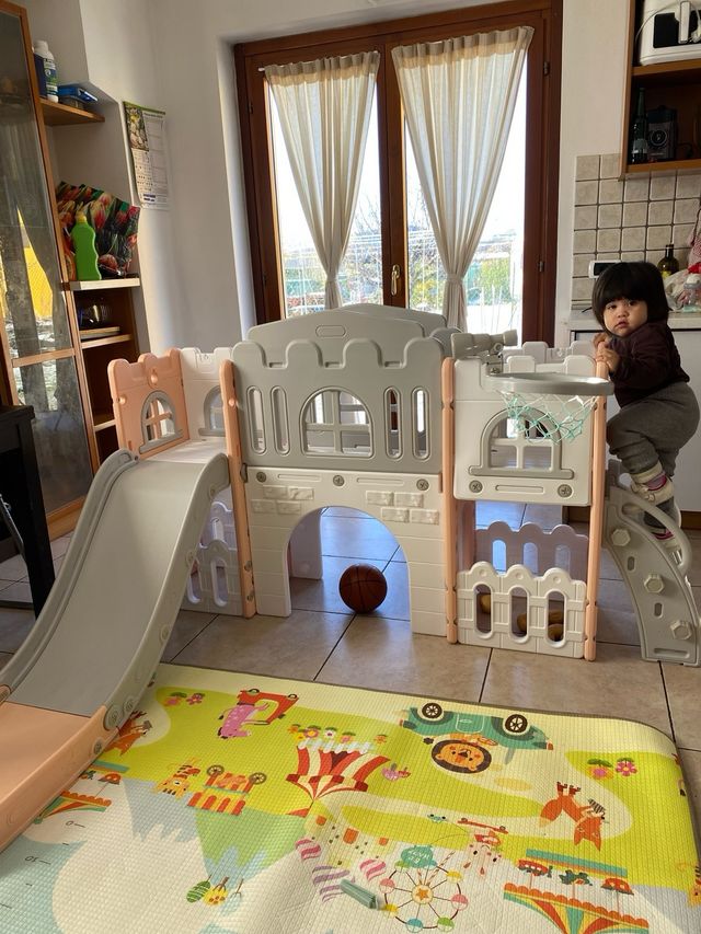 Giochi per bambini parco giochi scivolo