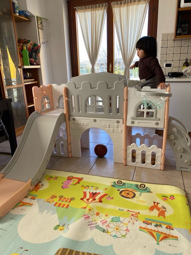 Giochi per bambini parco giochi scivolo