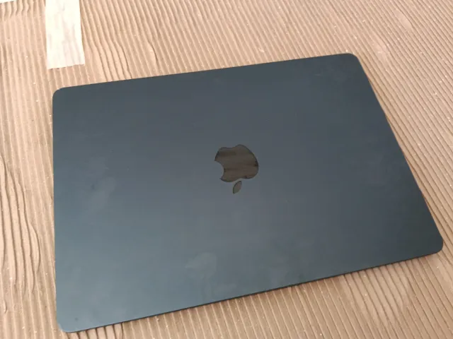 MacBook Air M2 Chip Plata