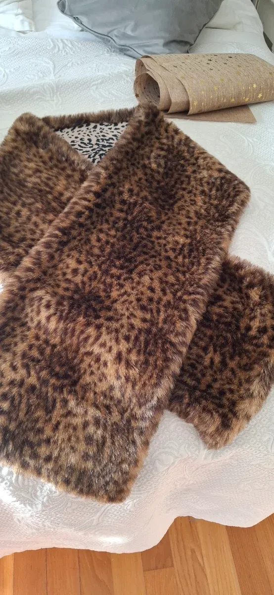 Estola reversible animal print