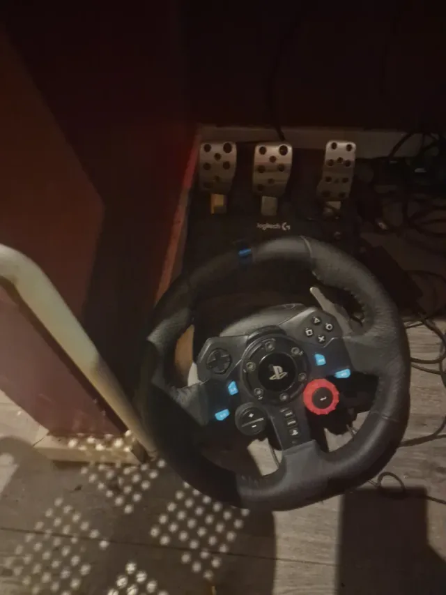 Volante Logitech G29 con Pedales ps5
