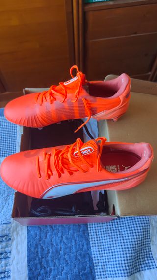 Botas Fútbol Puma King Ultimate FG/AG. Talla 41