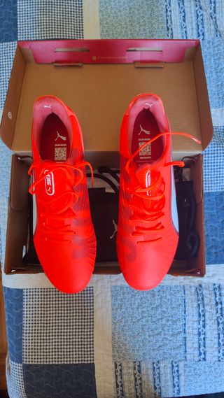 Botas Fútbol Puma King Ultimate FG/AG. Talla 41