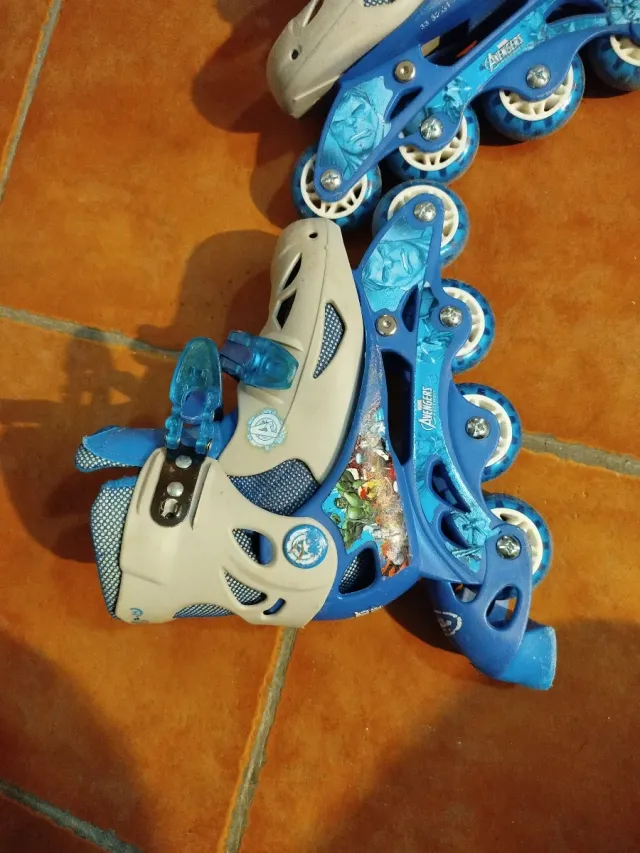 Patines Avengers Marvel para niño. Talla 31-34