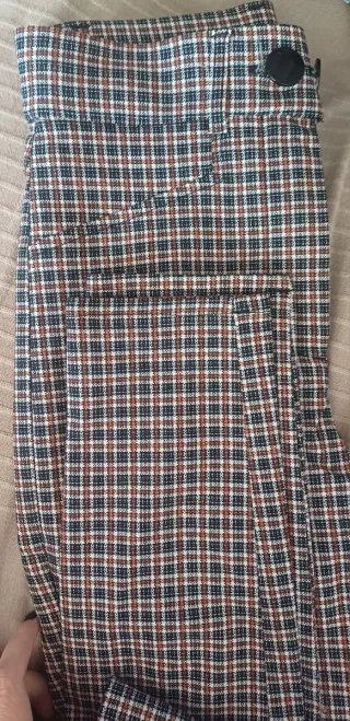 Pantalón pitillo cuadros Primark Talla S
