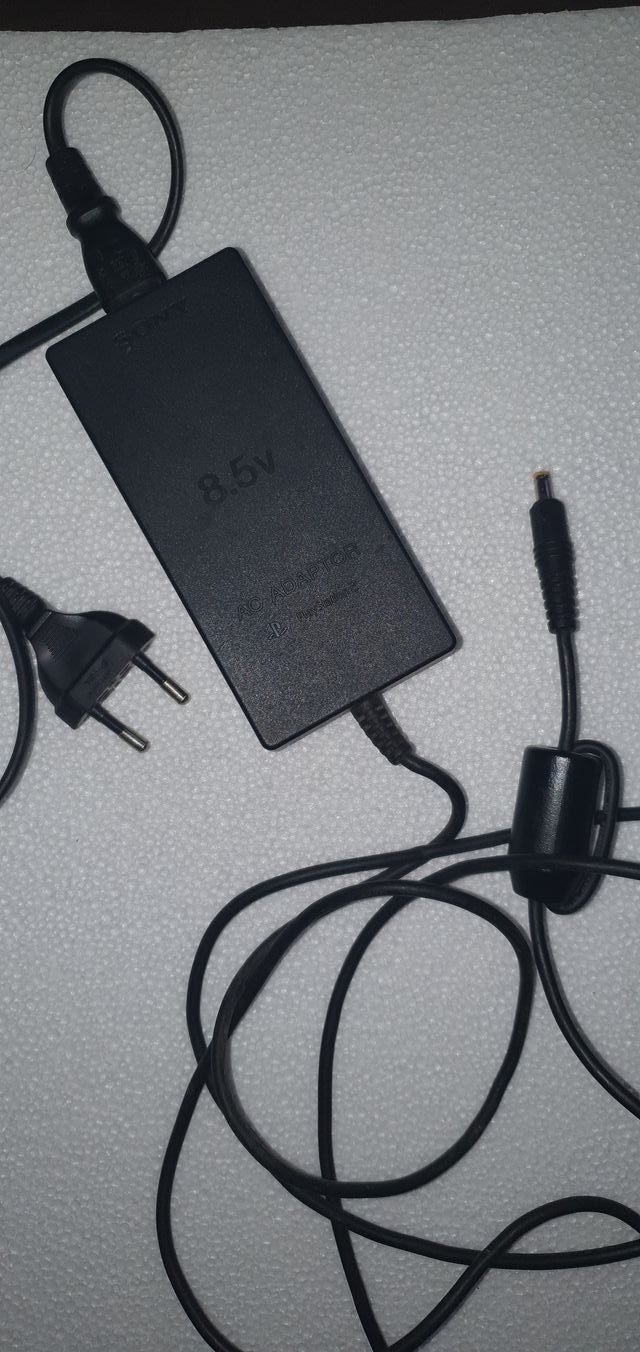 Caricabatterie originale PS2 Slim Sony 8.5V
