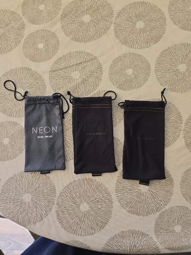 Fodere per occhiali Hawkers (nere e grigie)