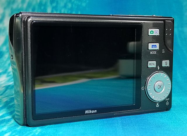 Nikon Coolpix S6 Wifi Silver 2407S