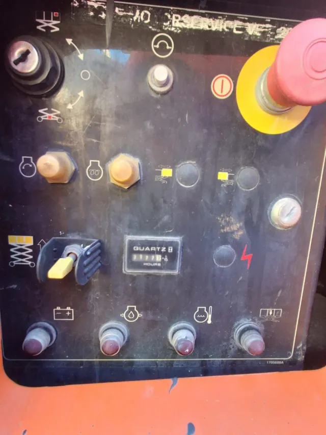 Tijera JLG 3394RT 12 metros