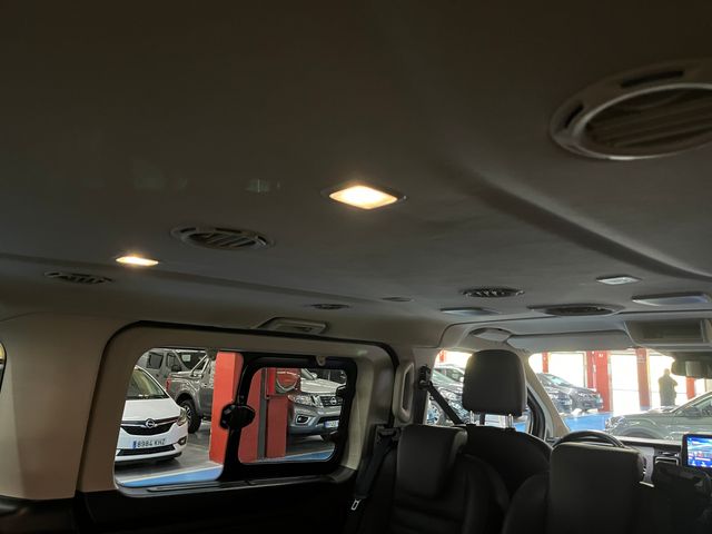 Ford Tourneo Custom 2021