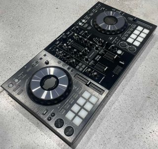 Pioneer DJ DDJ-800 + Funda Magma (012893)