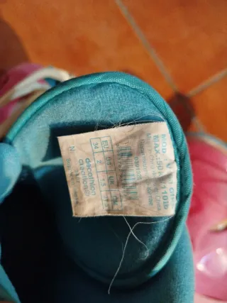 Patines en línea rosas.Decatlhon Talla 34 .