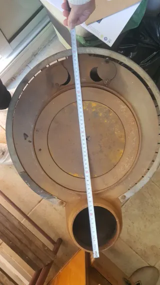 Estufa leña redonda hierro retro