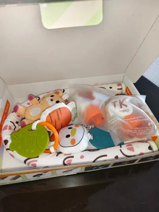 Móvil para bebé para carro y cuna con su caja