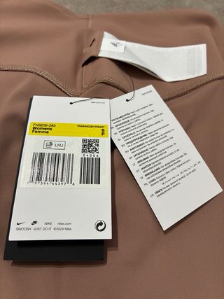 Shorts marrones 8” de Nike talla S