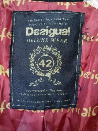 Abrigo d pana Desigual Talla 42 en perfecto estado