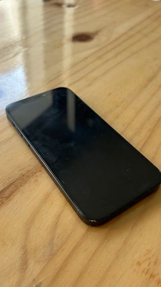 iPhone 12 Negro - Pantalla Rota