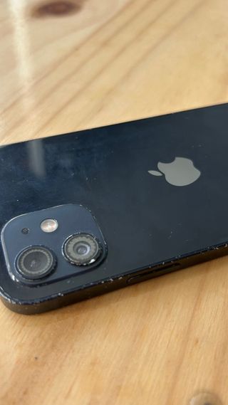 iPhone 12 Negro - Pantalla Rota