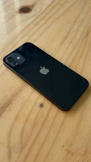 iPhone 12 Negro - Pantalla Rota