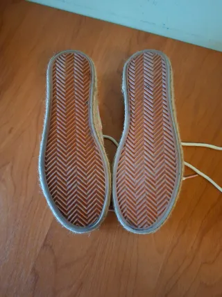 Zapatillas estampadas talla 38.