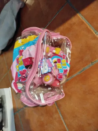 Patines conBolsa Hello Kitty transparente. T 28-30