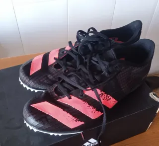 Zapatillas Atletismo Clavos. Usadas solo una vez.
