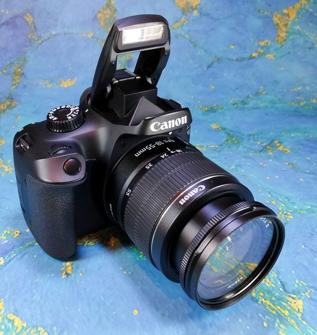 Canon Eos 4000D Reflex Wifi 0111