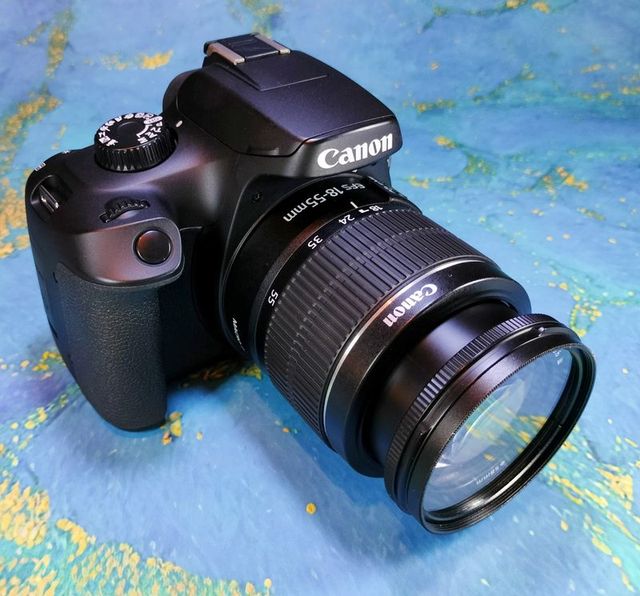 Canon Eos 4000D Reflex Wifi 0111