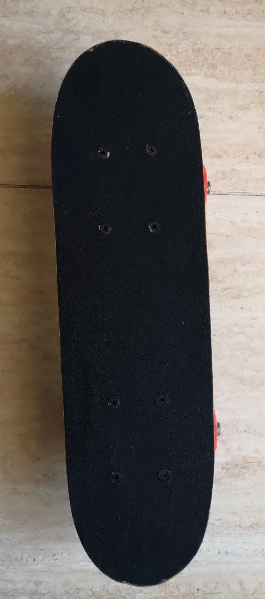 Monopatín infantil Avigo