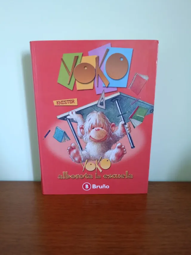 Yoko alborota la escuela (Spanish Edition)