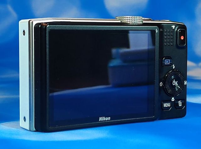 Nikon Coolpix S8200 0709S
