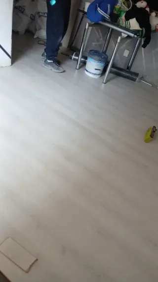 Se instala Tarima flotante